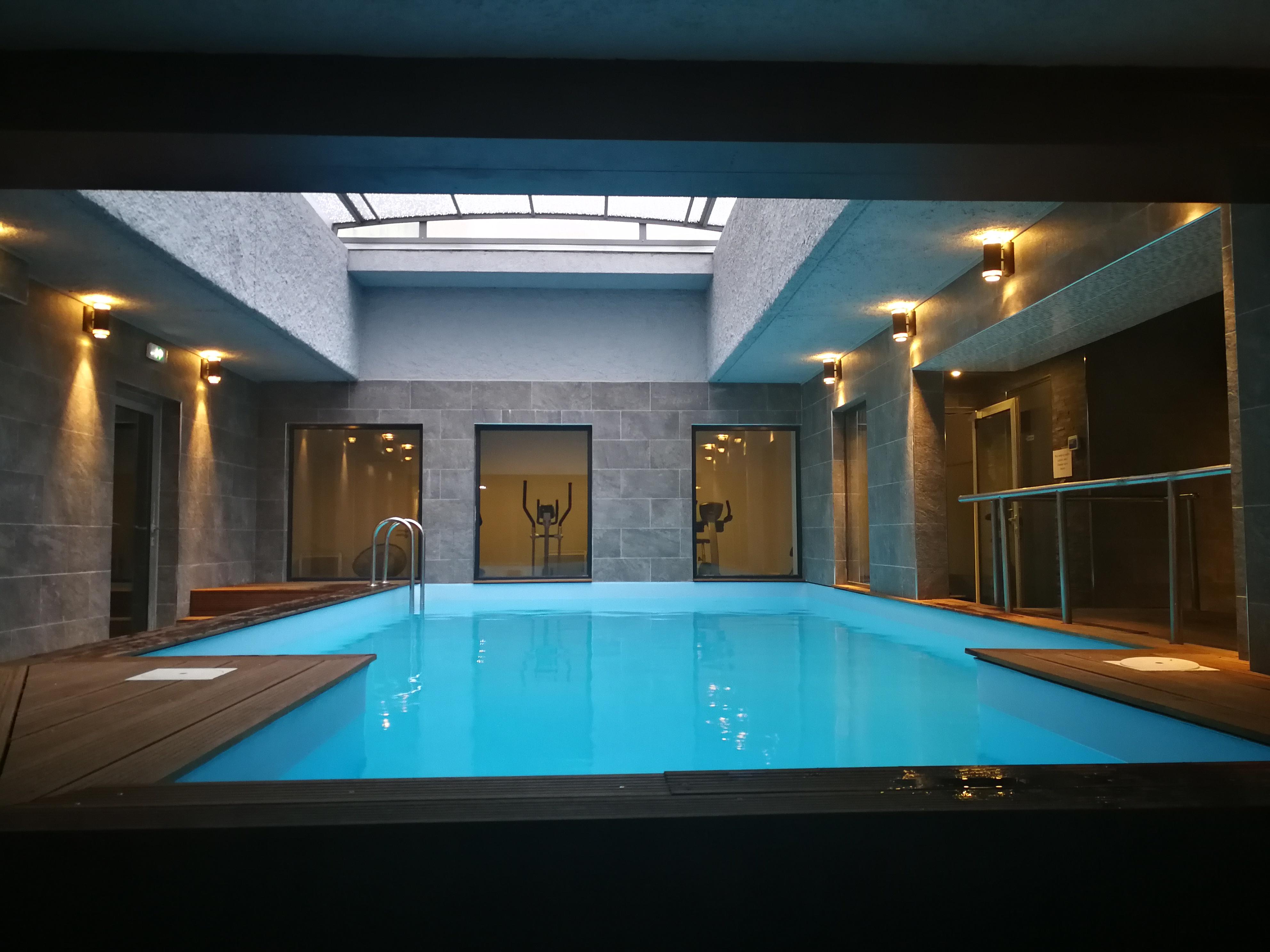 Hotel Brise De Mer - Piscine Interieure & Exterieure Saint-Raphaël Exterior foto